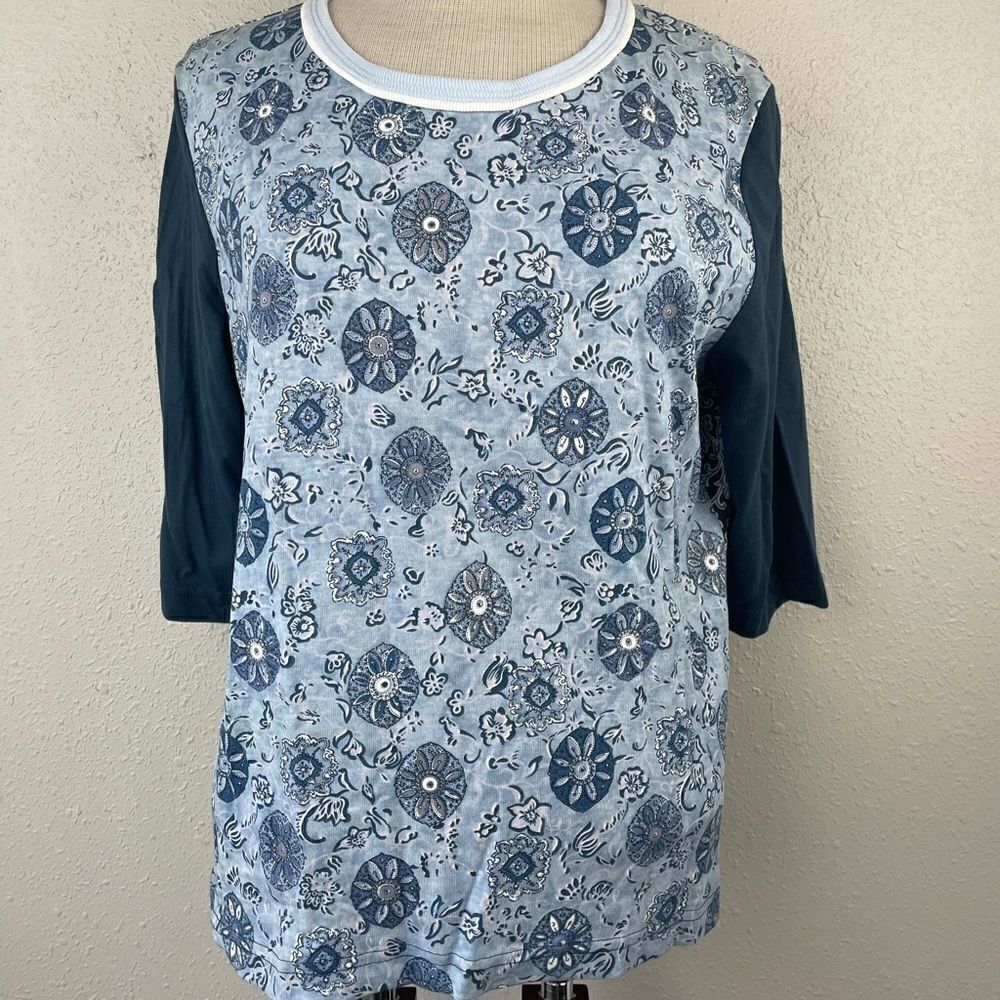 NWT Key Wear Womens Blue and White Floral 3/4 Shirt Size M